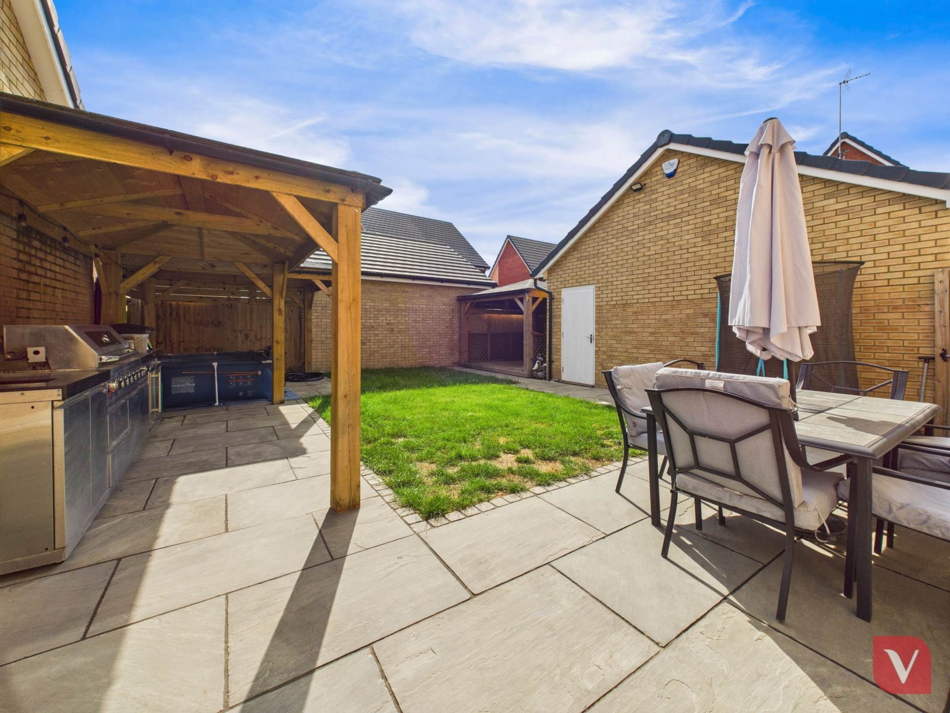 Airedale Gardens, Dunstable, Image 7