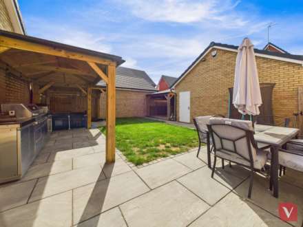 Airedale Gardens, Dunstable, Image 7
