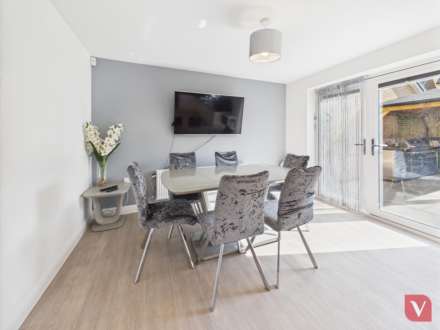 Airedale Gardens, Dunstable, Image 8