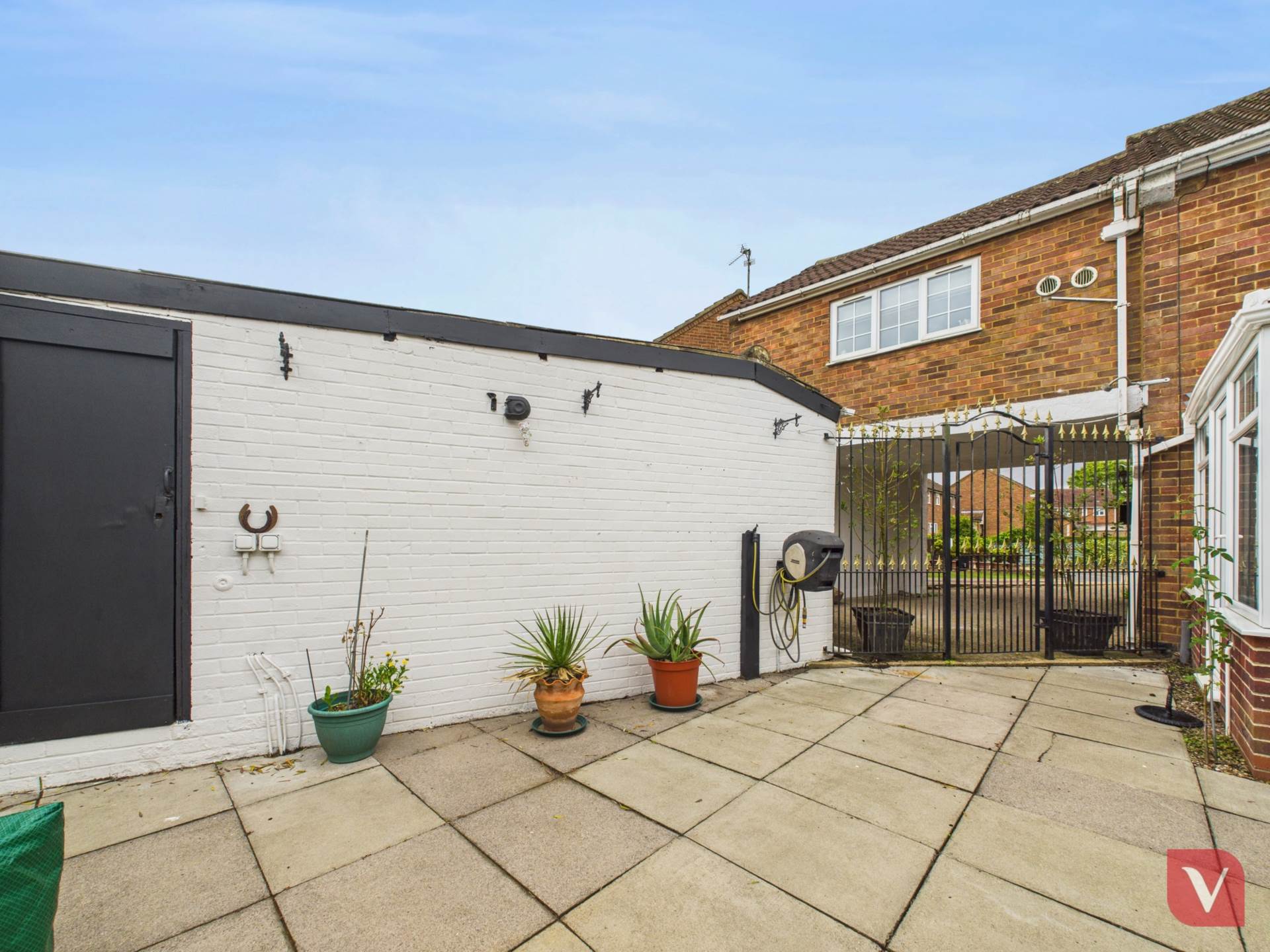 Barrowby Close, Luton, Image 13
