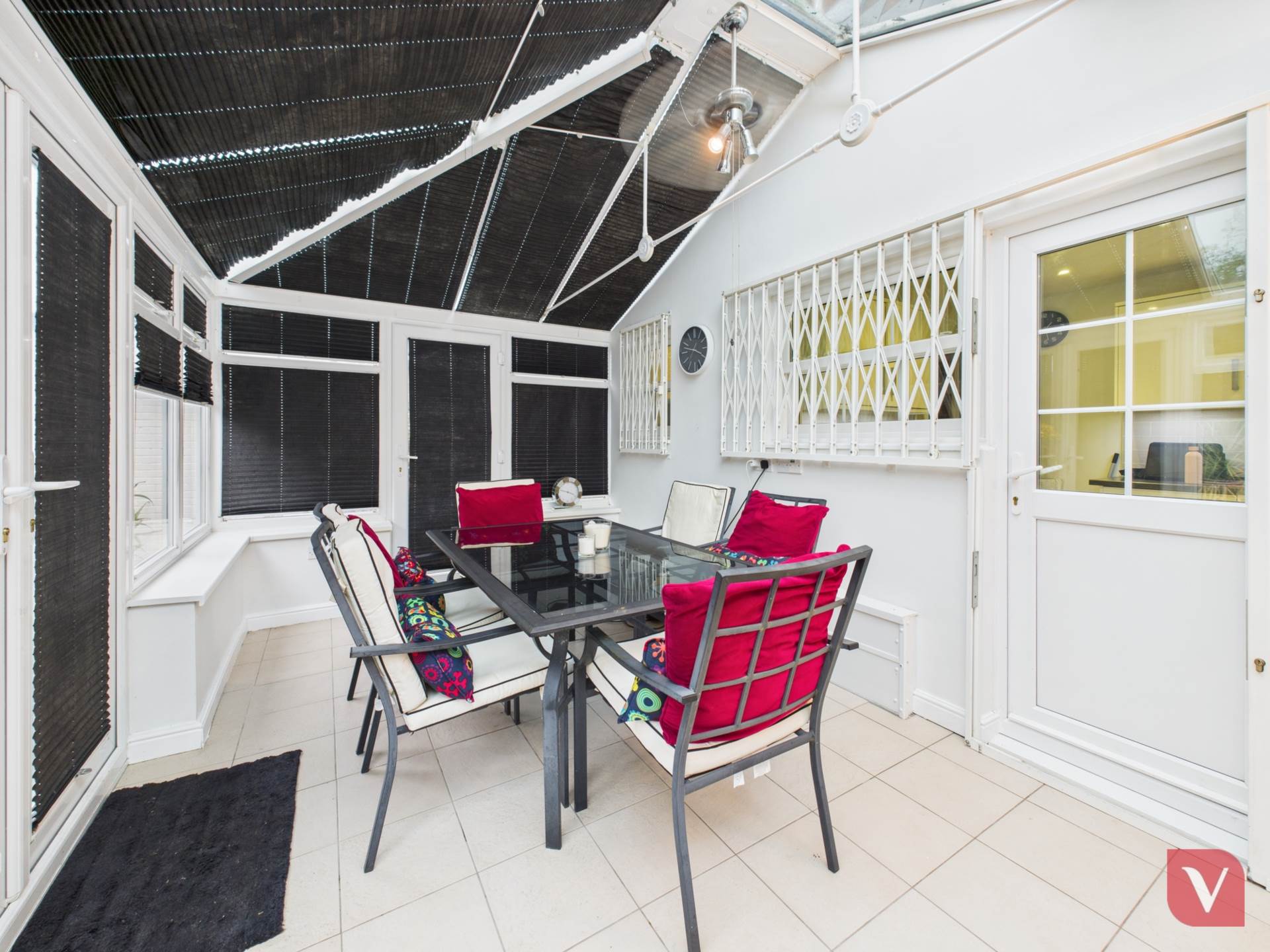 Barrowby Close, Luton, Image 5