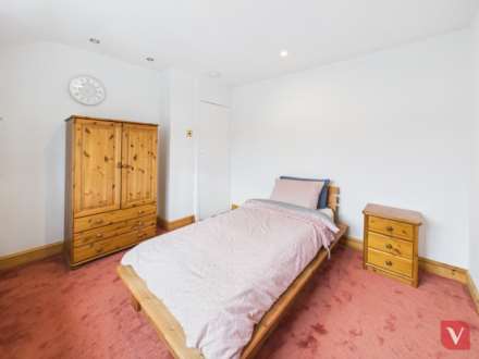 Barrowby Close, Luton, Image 15
