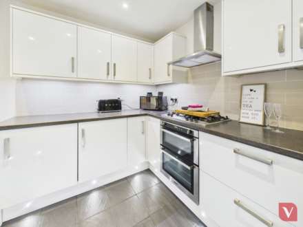 Barrowby Close, Luton, Image 21
