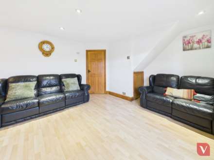 Barrowby Close, Luton, Image 22