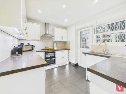 Barrowby Close, Luton, Image 7