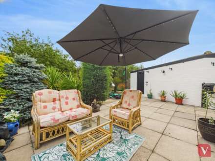 Barrowby Close, Luton, Image 8