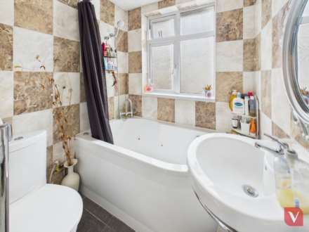 High Mead, Luton, Image 12