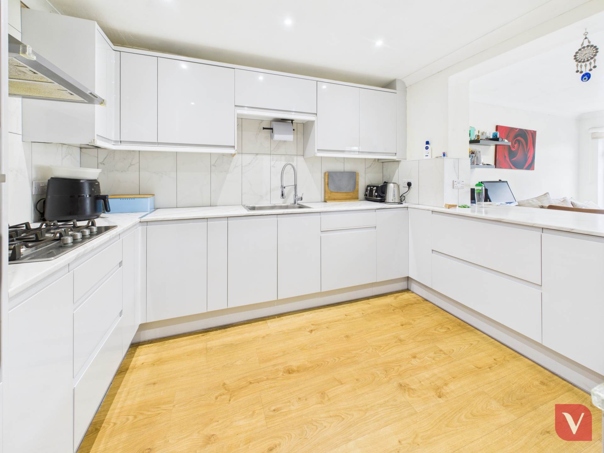 Sundon Park Road, Luton, Image 6
