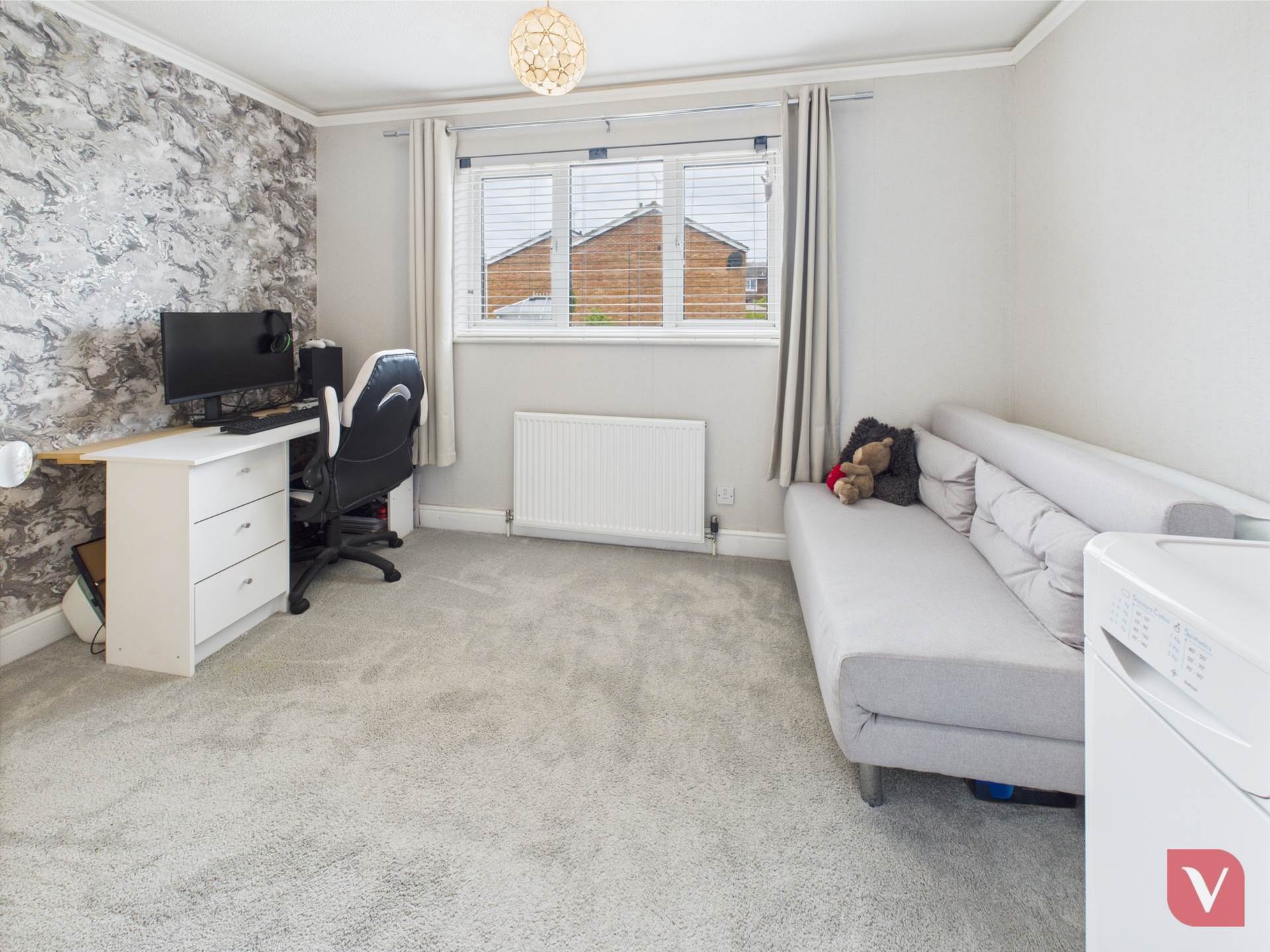 Repton Close, Luton, Image 12