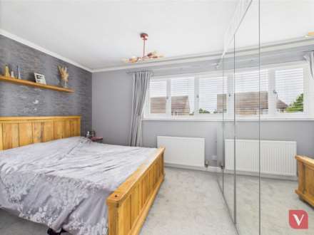 Repton Close, Luton, Image 9