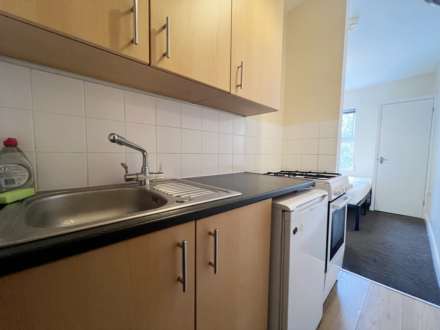 High Town Road, Luton, Image 6