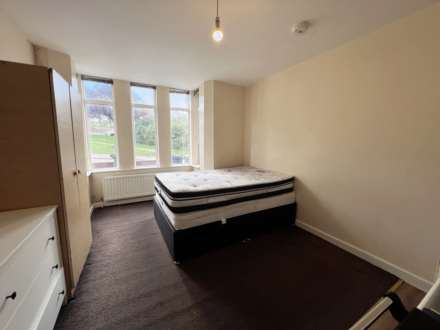 High Town Road, Luton, Image 4