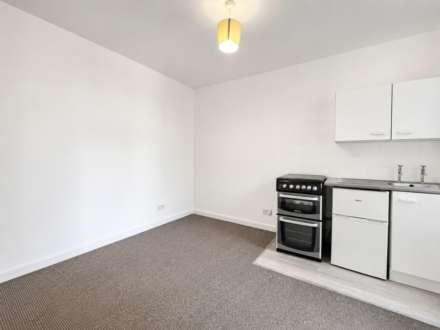 High Town Road, Luton, Image 3