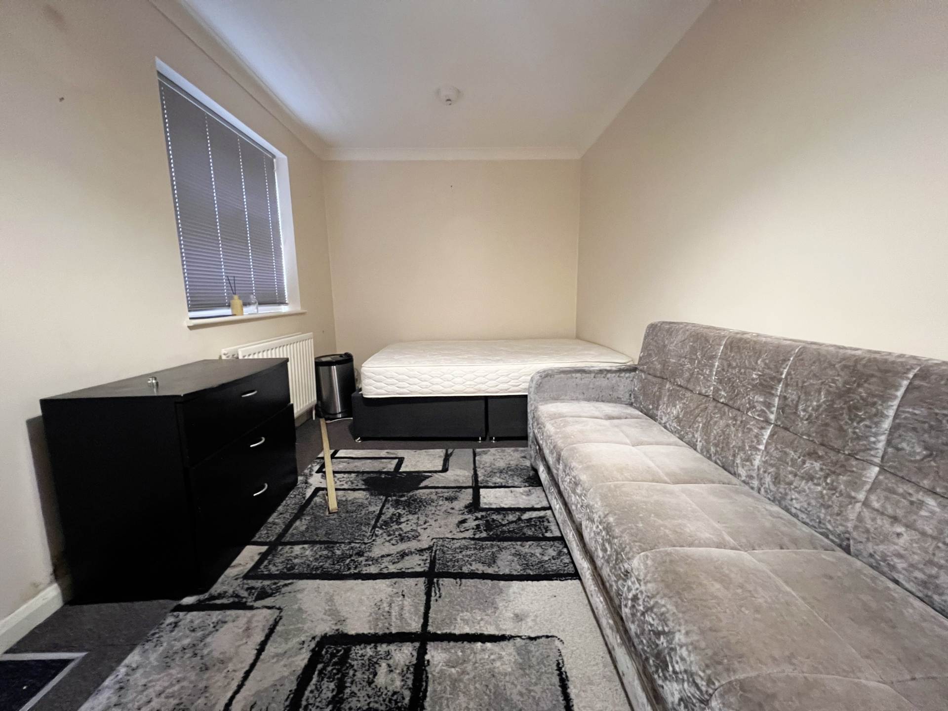 High Town Road, Luton, Image 2