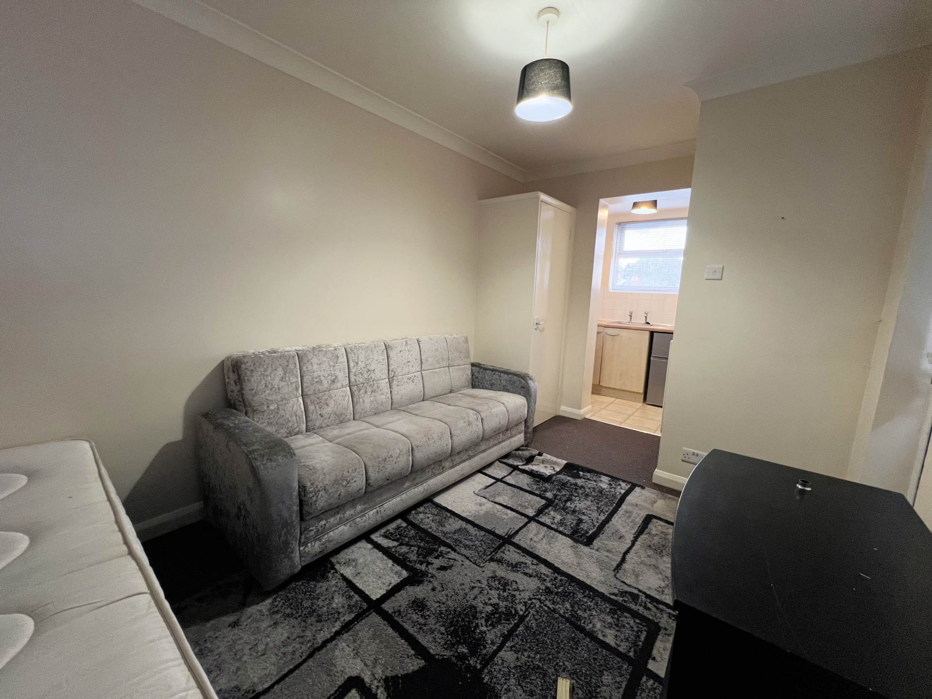 High Town Road, Luton, Image 3