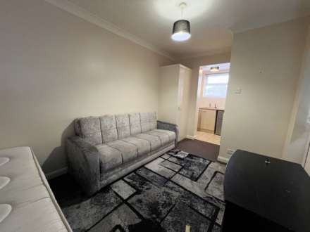 High Town Road, Luton, Image 3