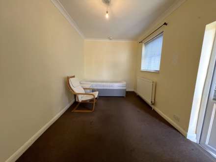 High Town Road, Luton, Image 3