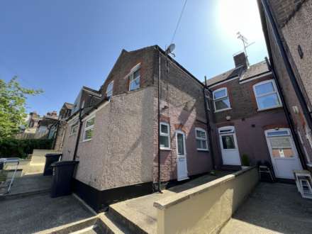 High Town Road, Luton, Image 7