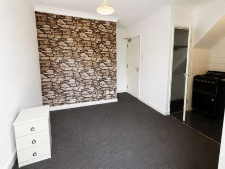 High Town Road, Luton, Image 1