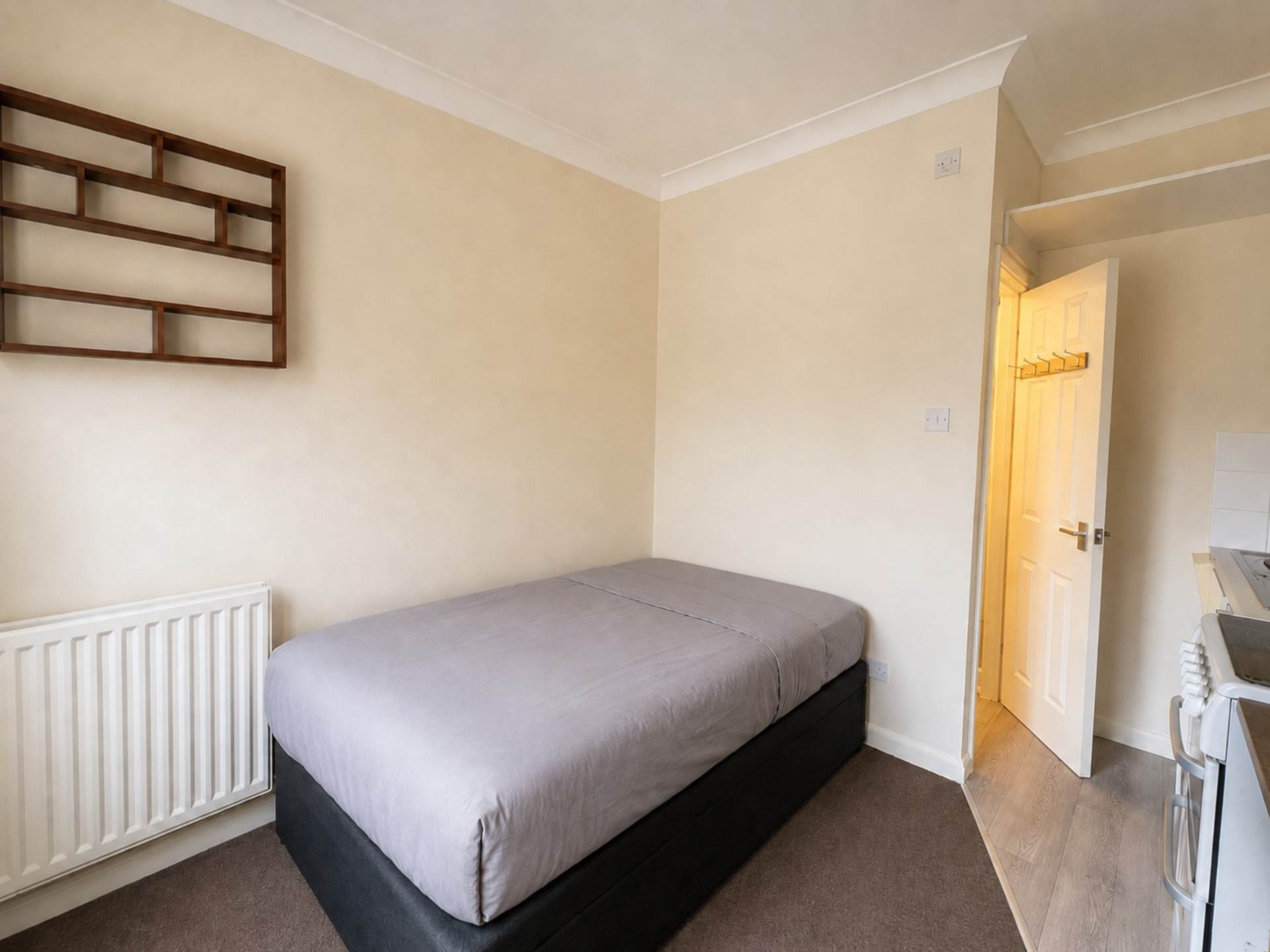 High Town Road, Luton, Image 1