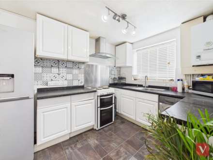 Kestrel Way, Luton, Image 4