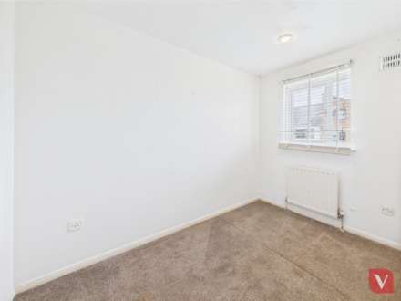 Kestrel Way, Luton, Image 5