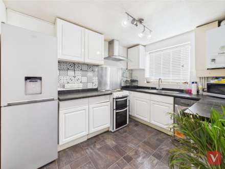 Kestrel Way, Luton, Image 7
