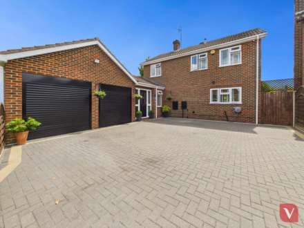 Wyken Close, Luton