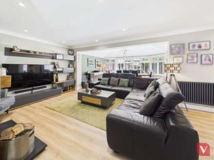 Wyken Close, Luton, Image 10