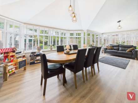 Wyken Close, Luton, Image 11