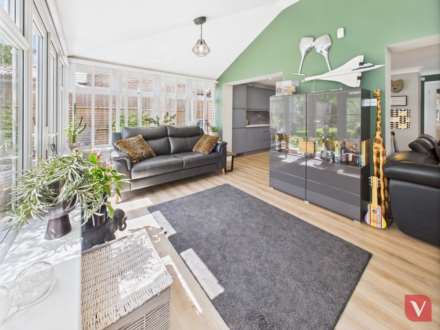 Wyken Close, Luton, Image 13