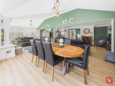 Wyken Close, Luton, Image 6