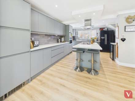 Wyken Close, Luton, Image 7