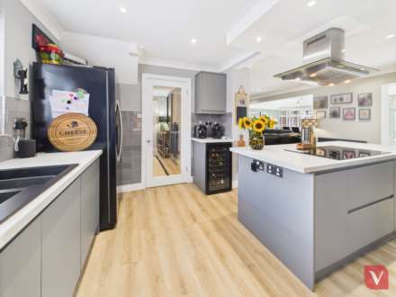 Wyken Close, Luton, Image 8