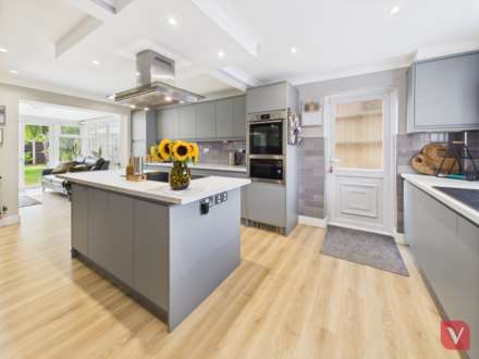 Wyken Close, Luton, Image 9