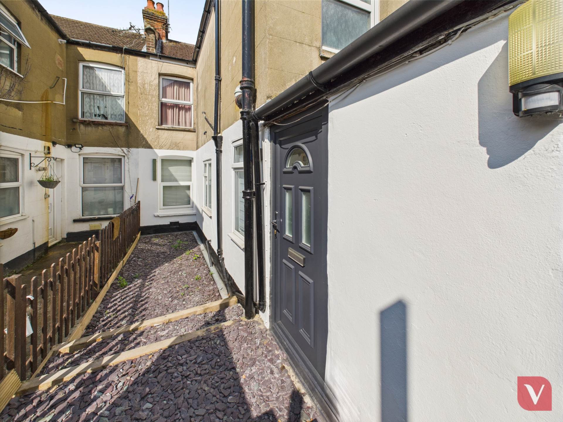 Tennyson Road, Luton, Image 17