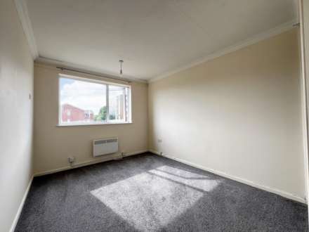 Handcross Road, Luton, Image 2