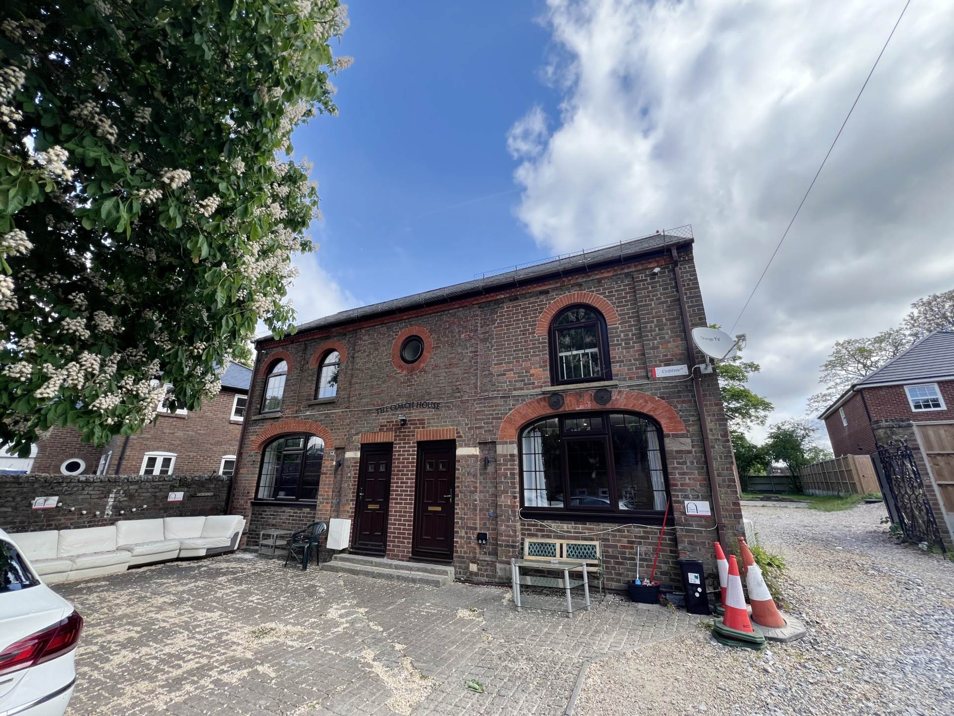 High Street South, Dunstable, Image 1