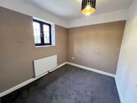 High Street South, Dunstable, Image 8