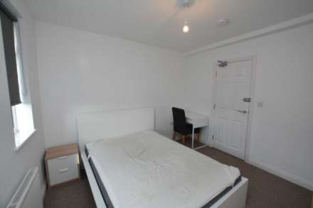 Property For Rent High Street, Rushden