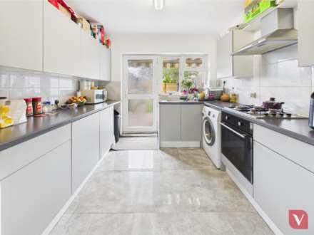Beadlow Road, Luton, Image 6