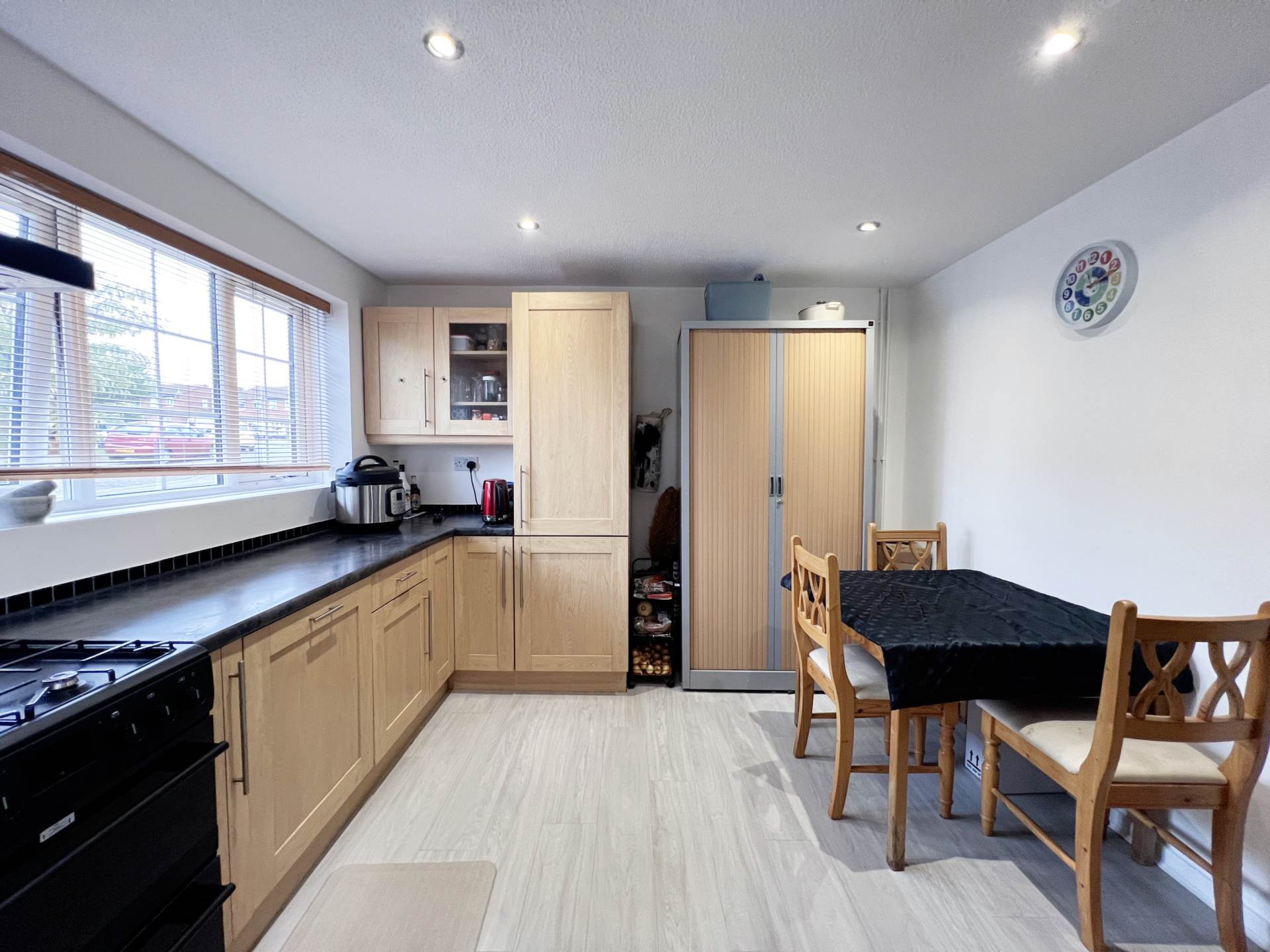 Falstone Green, Luton, Image 4
