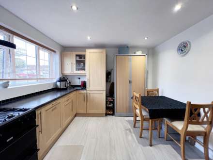 Falstone Green, Luton, Image 4