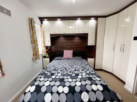 Falstone Green, Luton, Image 9