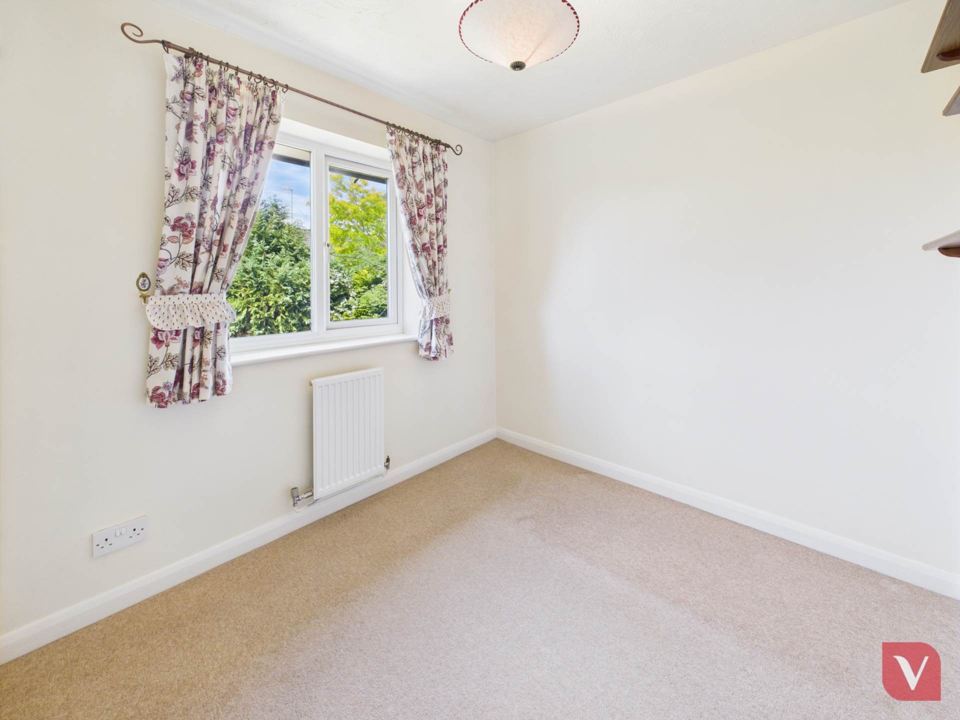 Catesby Green, Luton, Image 13