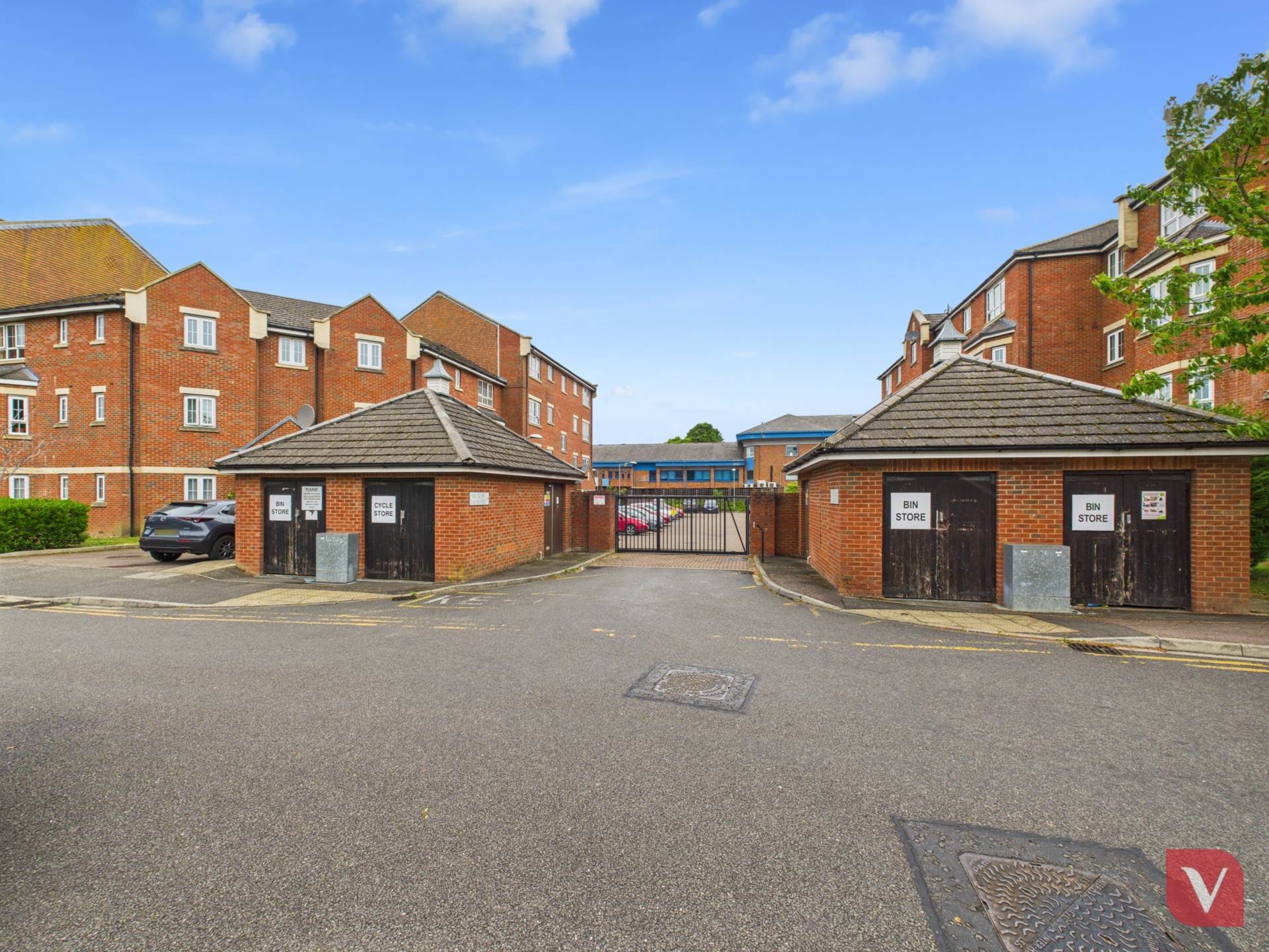 Watling Gardens, Dunstable, Image 18