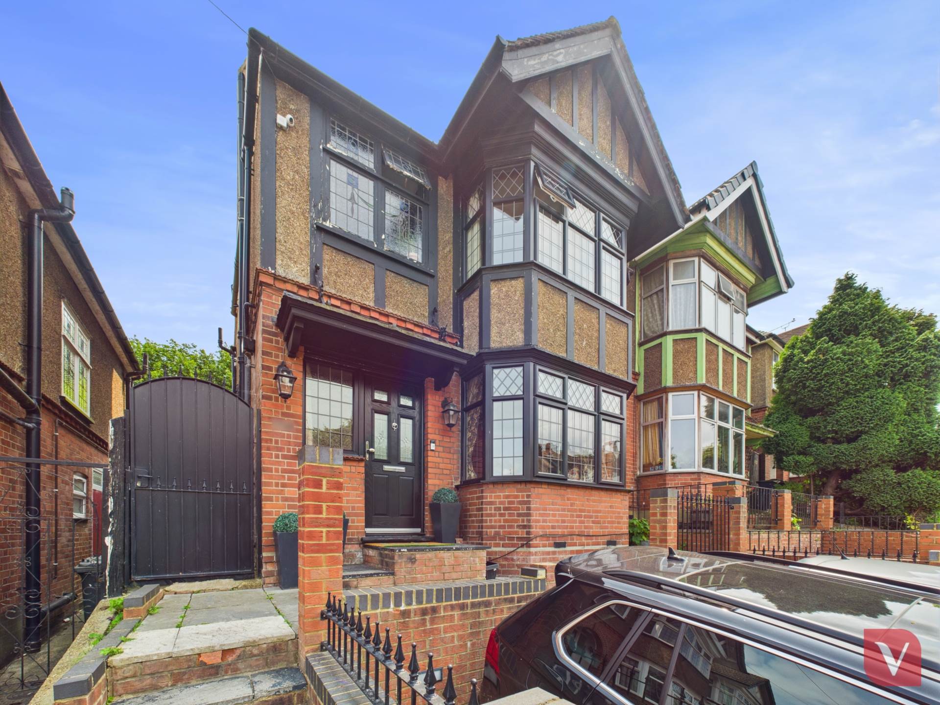 Cutenhoe Road, Luton, Image 1