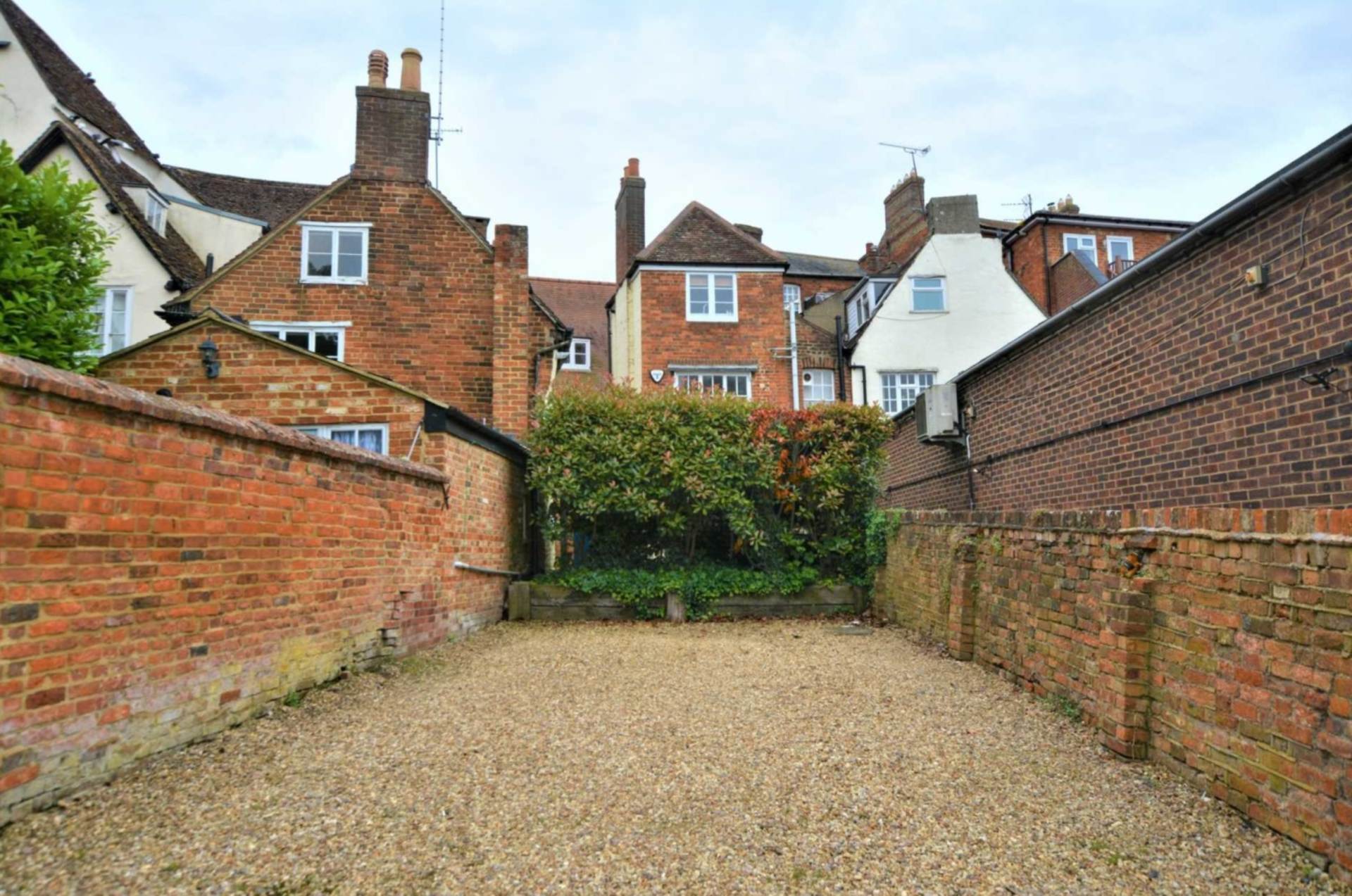 High Street, Newport Pagnell, Image 12