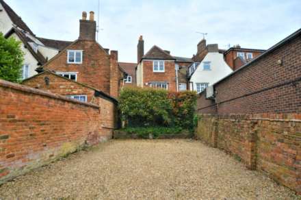 High Street, Newport Pagnell, Image 12