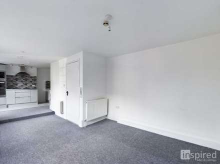 High Street, Newport Pagnell, Image 2